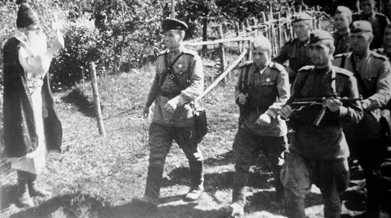 какую икону подарить военному