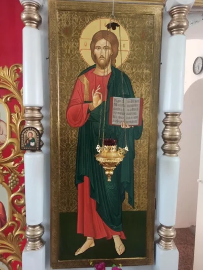 Храмовая икона Спасителя — пример писаной иконы ручной работы от мастерской Икона Мира