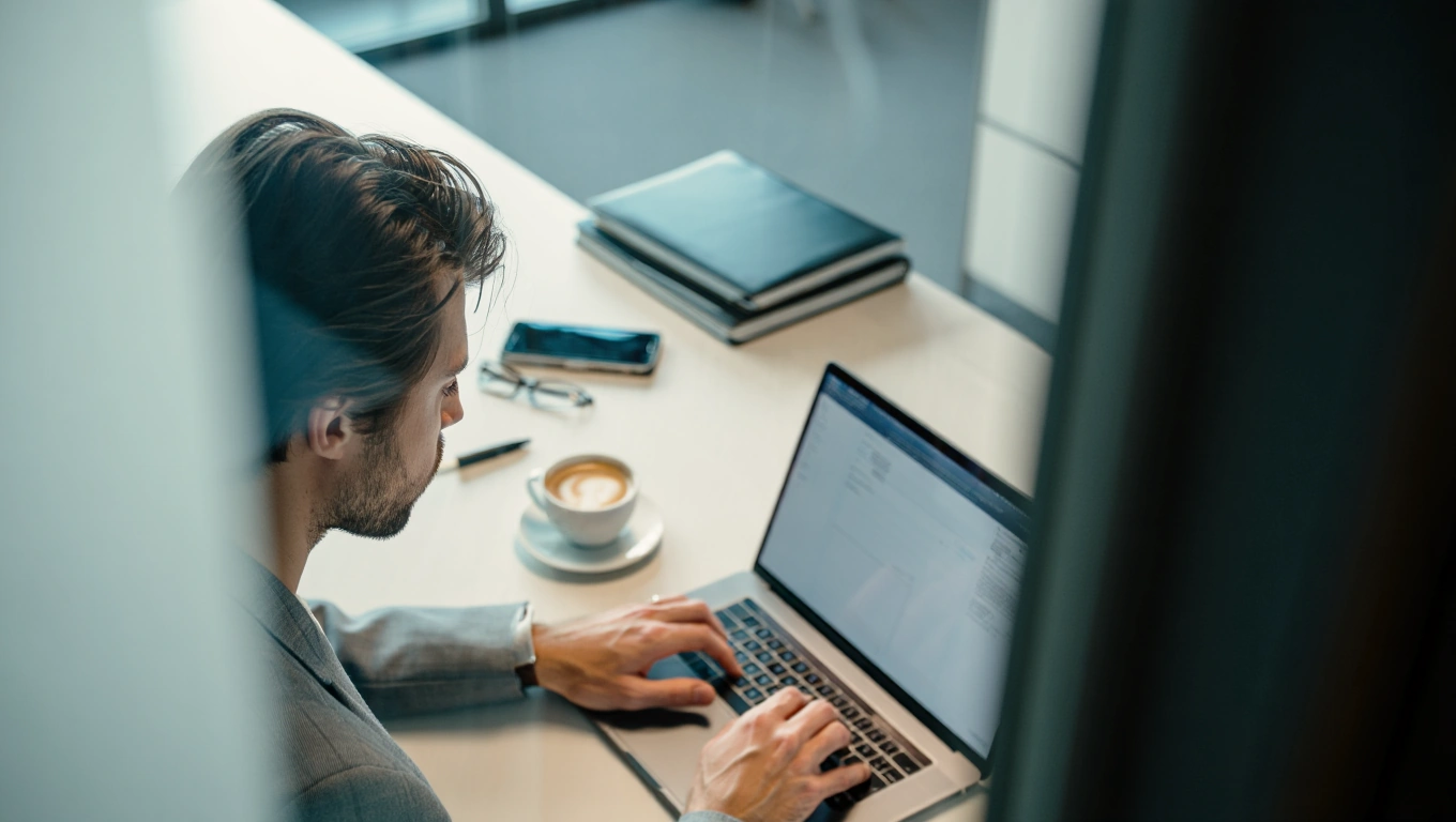 Какую икону поставить на работе — православные иконы для офиса