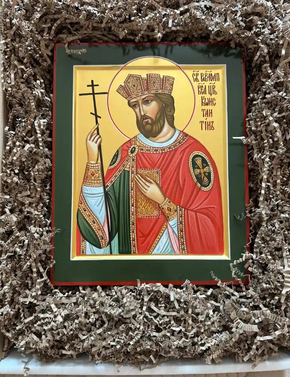 Купить иконы оптом от производителя — иконописная мастерская «Икона Мира» – Икона Мира Пример упаковки рукописной иконы в мастерской «Икона Мира»